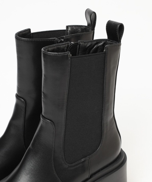 Andemiu（アンデミュウ）の「ヒールサイドゴアブーツ977472（ブーツ・レディース・ブラック・LARGE/MEDIUM/SMALL）」の12枚目の写真