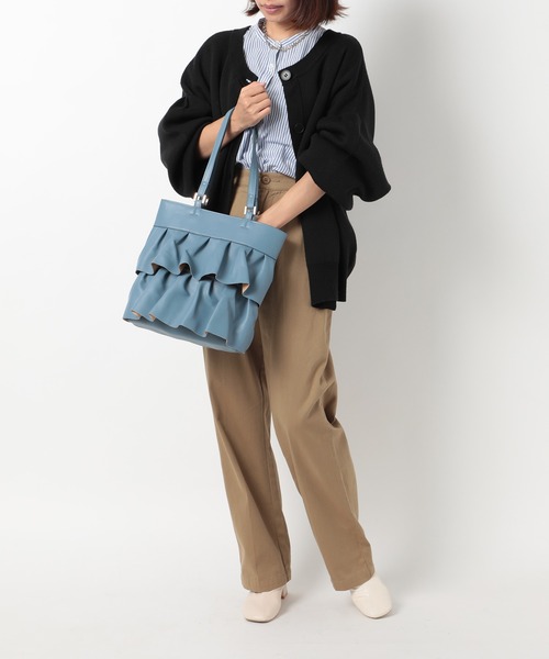 MIAN （ミアン）の「【MIAN】フェイクレザーフリルギャザートートバッグ  2231-238-1（トートバッグ・レディース・ブラック/グレイッシュベージュ/ブルー・FREE）」の16枚目の写真