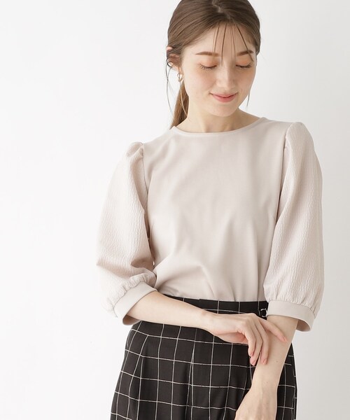 index(インデックス)の「◆異素材ボリュームスリーブトップス/シアー【洗濯機洗い可】(Tシャツ/カットソー・レディース・オフホワイト/ライトグレー/ライトグリーン/チャコールグレー/ブラック・42/38/40/36)」の4枚目の写真