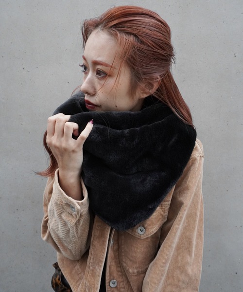 Port（ポート）の「【 Port / ポート 】 フェイクファー スヌード（ネックウォーマー/スヌード・レディース・ブラック/グレー/ブラウン/ベージュ・FREE）」の2枚目の写真