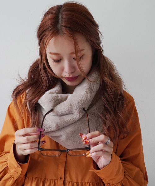 Port（ポート）の「【 Port / ポート 】 フェイクファー スヌード（ネックウォーマー/スヌード・レディース・ブラック/グレー/ブラウン/ベージュ・FREE）」の6枚目の写真