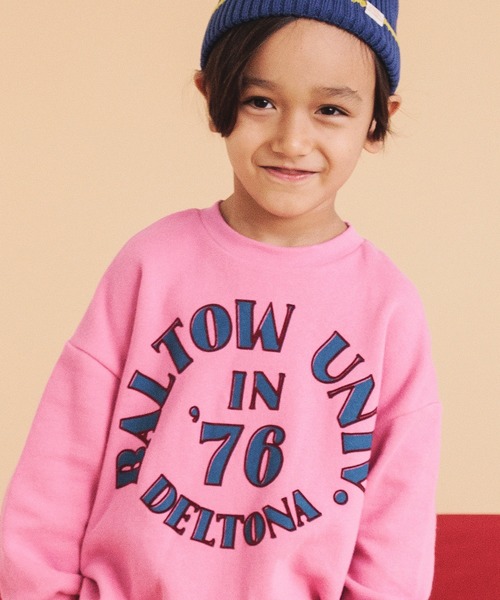 BREEZE(ブリーズ)の「【リンク可能・ユニセックス】ヴィンテージカレッジトレーナー(スウェット・キッズ・キナリ/パープル/ライム/ピンク/エメラルド/イエロー/グレー/ネイビー/チャコール/レインボー・110/80/140/150/100/90/130/120)」の9枚目の写真