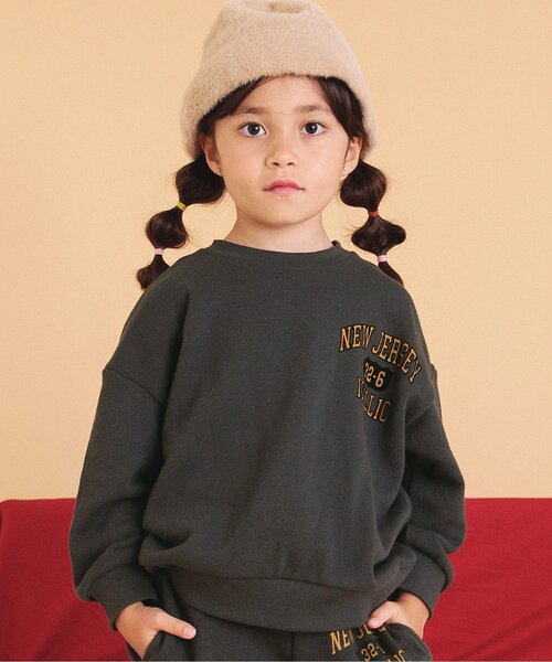 BREEZE(ブリーズ)の「【リンク可能・ユニセックス】ヴィンテージカレッジトレーナー(スウェット・キッズ・キナリ/パープル/ライム/ピンク/エメラルド/イエロー/グレー/ネイビー/チャコール/レインボー・110/80/140/150/100/90/130/120)」の11枚目の写真