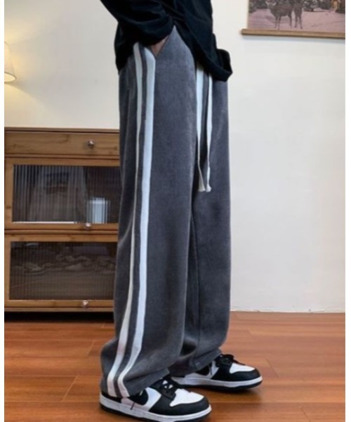 Sakka(サッカ)の「ライントラックパンツ(その他パンツ・メンズ・ブラック/グレー/ブラウン・MEDIUM/LARGE/XX-LARGE/X-LARGE)」の7枚目の写真