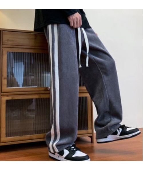 Sakka(サッカ)の「ライントラックパンツ(その他パンツ・メンズ・ブラック/グレー/ブラウン・MEDIUM/LARGE/XX-LARGE/X-LARGE)」の8枚目の写真