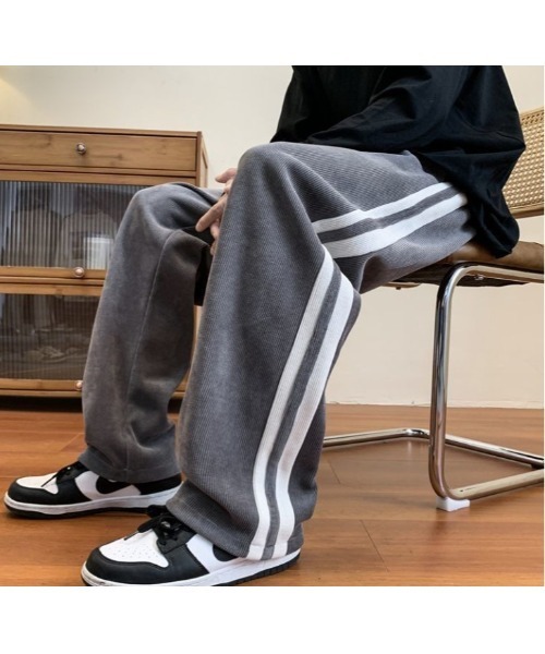 Sakka(サッカ)の「ライントラックパンツ(その他パンツ・メンズ・ブラック/グレー/ブラウン・MEDIUM/LARGE/XX-LARGE/X-LARGE)」の12枚目の写真