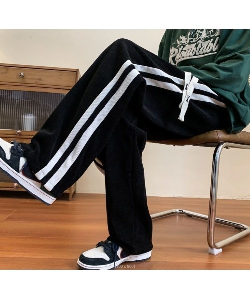 Sakka(サッカ)の「ライントラックパンツ(その他パンツ・メンズ・ブラック/グレー/ブラウン・MEDIUM/LARGE/XX-LARGE/X-LARGE)」の11枚目の写真