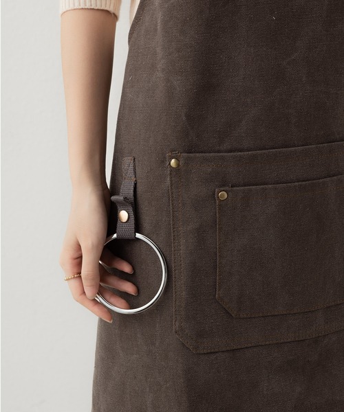 MAISON DE THERESE（メゾン ド テレーズ）の「ツールボックス ワークエプロン 男女兼用（エプロン・レディース・ブラウン/ネイビー/Off White/ブラック/グレー・FREE）」の7枚目の写真