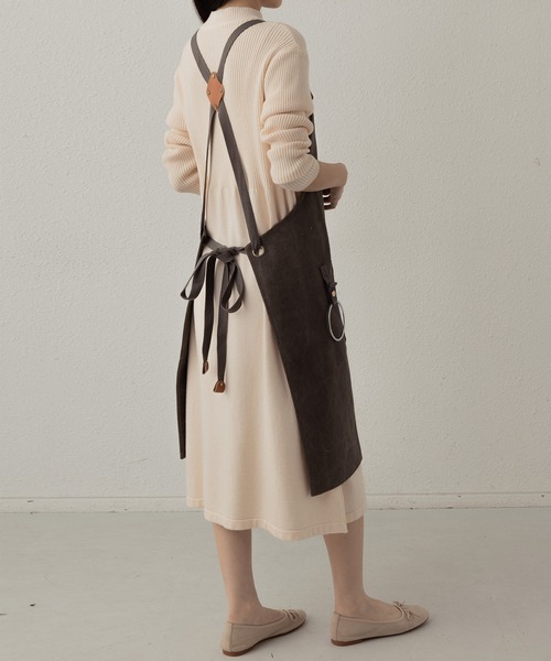 MAISON DE THERESE（メゾン ド テレーズ）の「ツールボックス ワークエプロン 男女兼用（エプロン・レディース・ブラウン/ネイビー/Off White/ブラック/グレー・FREE）」の9枚目の写真