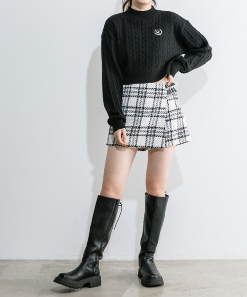 OLIVE des OLIVE（オリーブデオリーブ）の「ハイネックケーブルコンパクトトップス 1032050430（ニット/セーター・レディース・チャコールグレー/サックスブルー/オフホワイト/ブラック・FREE）」の11枚目の写真