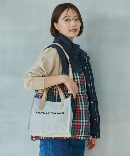 Arnold Palmer(アーノルドパーマー)の「2WAY シェア コンパクト トート(トートバッグ・レディース・ネイビー/ベージュ/ブラック/アイボリー/グレイッシュベージュ/カーキ/ライトブルー/インディゴブルー・F)」の5枚目の写真