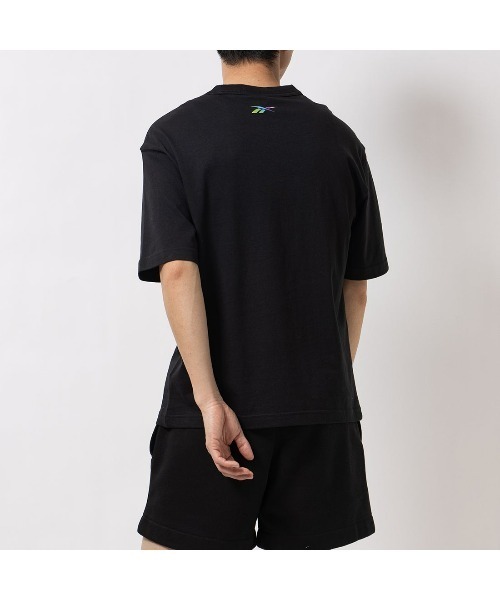 Reebok(リーボック)の「ユニティー フォー エニーボディ Tシャツ / UNITY FOR ANY BODY TEE(Tシャツ/カットソー・メンズ・ブラック/ホワイト・LARGE/MEDIUM/SMALL/XX-LARGE/X-LARGE)」の4枚目の写真