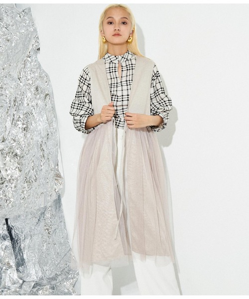 Settimissimo（セッティミッシモ）の「リネンタッチ 切替チュール ロングジレ ベスト（ベスト・レディース・ベージュ/ブラック・M）」の11枚目の写真