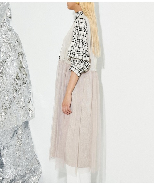 Settimissimo（セッティミッシモ）の「リネンタッチ 切替チュール ロングジレ ベスト（ベスト・レディース・ベージュ/ブラック・M）」の18枚目の写真