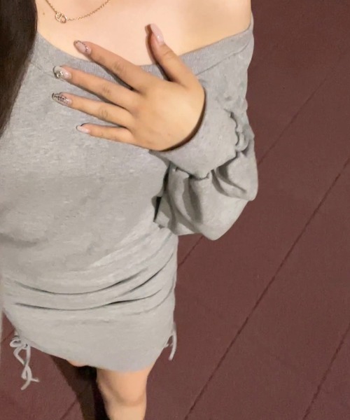 RiLi(リリ)の「オフショルスウェットミニワンピース【RL】(ワンピース・レディース・ブラック/グレー・FREE)」の11枚目の写真
