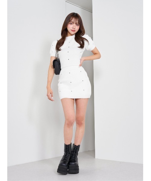 Darich(ダーリッチ)の「スタッズシャギーニットセットアップ(ワンピース・レディース・ホワイト/ピンクベージュ/ブラック・FREE/FL)」の16枚目の写真