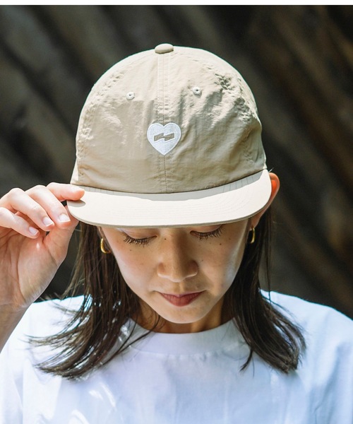 BANKS(バンクス)の「CAP/BANKS JOURNAL(バンクスジャーナル)ハートモチーフロゴツイルキャップ(キャップ・メンズ・ベージュ/グリーン系その他5/ブラック・FREE)」の1枚目の写真