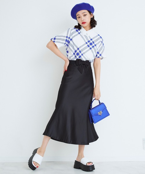 Narcissus（ナルシス）の「サテンフレアロングスカート（スカート・レディース・ブラック/ベージュ・FREE）」の14枚目の写真