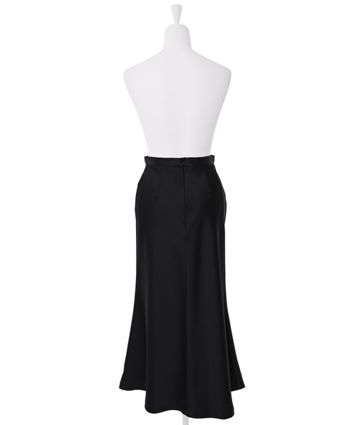 Narcissus（ナルシス）の「サテンフレアロングスカート（スカート・レディース・ブラック/ベージュ・FREE）」の13枚目の写真