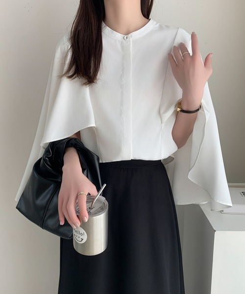 ABITOKYO(アビトーキョー)の「スタンドカラーポンチョブラウス(シャツ/ブラウス・レディース・ホワイト/ブラック/カーキ・M/L)」の2枚目の写真