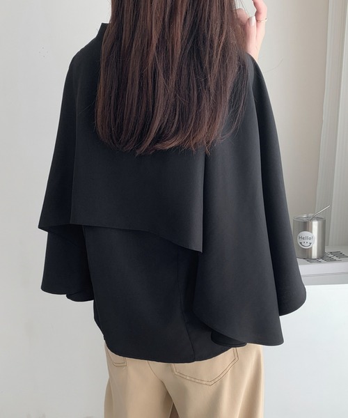ABITOKYO(アビトーキョー)の「スタンドカラーポンチョブラウス(シャツ/ブラウス・レディース・ホワイト/ブラック/カーキ・M/L)」の6枚目の写真
