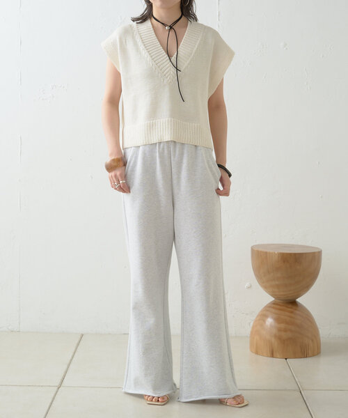 Omekashi（オメカシ）の「テープヤーンニットベスト（ベスト・レディース・キャメル/オフホワイト/ブラック/グレー・FREE）」の10枚目の写真