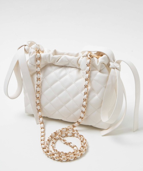 WEGO（ウィゴー）の「WEGO/サイドリボンキルティングショルダー（ショルダーバッグ・レディース・ホワイト/ブラック・FREE）」の5枚目の写真