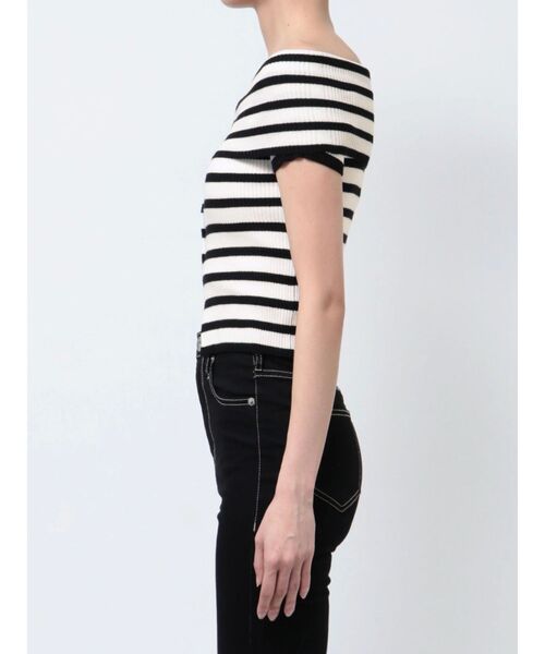 GYDA（ジェイダ）の「HEMスリットオフショルニットトップス（ニット/セーター・レディース・ブラック/その他1/レッド・FREE）」の18枚目の写真