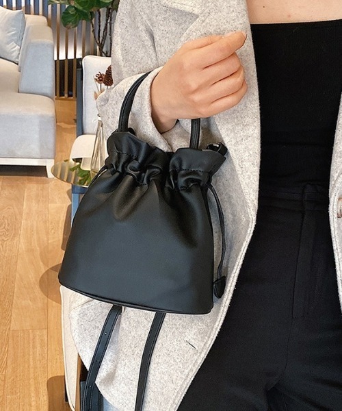 CREARE -LINO-(クレアーレリノ)の「<レディーズ商品>巾着型ショルダーバッグ/バック(ショルダーバッグ・レディース・ブラック/オフホワイト・FREE)」の22枚目の写真