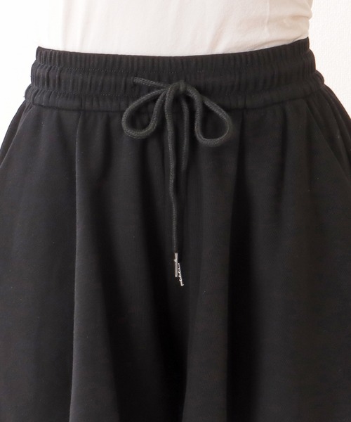 Lace Ladies(レースレディース)の「ウエスト イージー フレア ショート パンツ(その他パンツ・レディース・ブラック/アイボリー/ダークグレー・S/M/XL)」の21枚目の写真