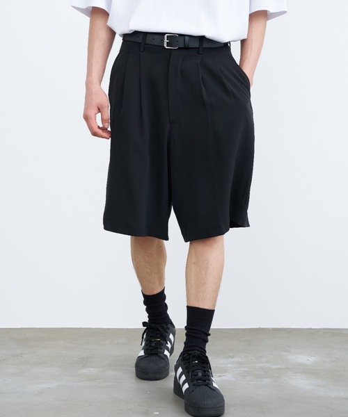 SINSS（シンス）の「Wide slacks shorts / ワイドスラックスショーツ（その他パンツ・メンズ・ブラック/ネイビー・LARGE/MEDIUM/SMALL）」の3枚目の写真