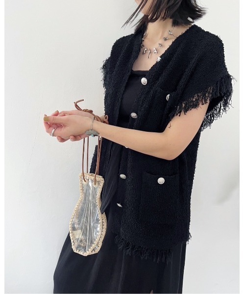 Torrazzo Donna（トラッゾドンナ）の「ファンシーヤーンニットベスト（ベスト・レディース・ブラック/杢グレー・FREE）」の2枚目の写真