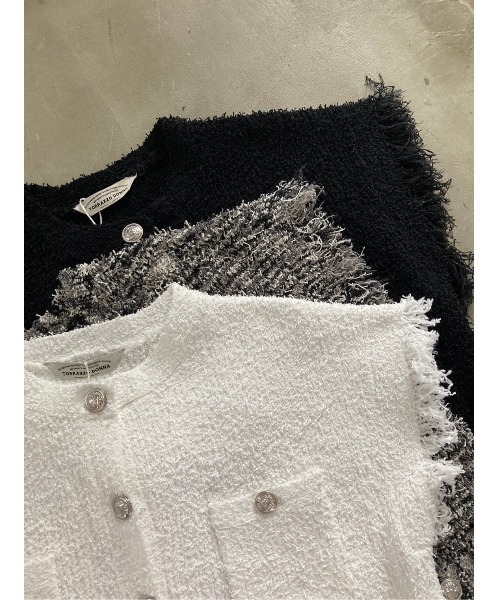 Torrazzo Donna（トラッゾドンナ）の「ファンシーヤーンニットベスト（ベスト・レディース・ブラック/杢グレー・FREE）」の4枚目の写真