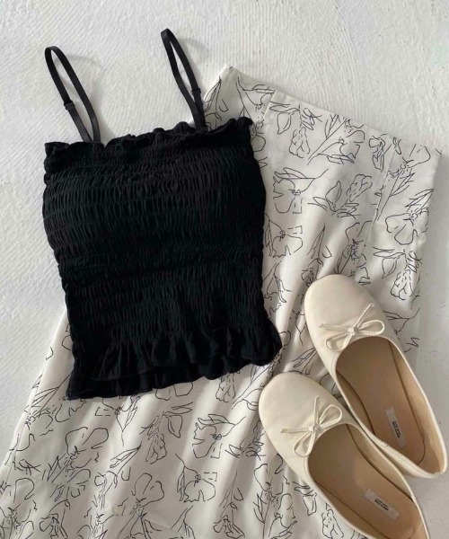 one after another NICE CLAUP（ワンアフターアナザーナイスクラップ）の「シャーリングブラトップ（キャミソール・レディース・ブラック/オフホワイト/グレー・FREE）」の2枚目の写真