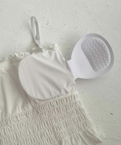 one after another NICE CLAUP（ワンアフターアナザーナイスクラップ）の「シャーリングブラトップ（キャミソール・レディース・ブラック/オフホワイト/グレー・FREE）」の4枚目の写真