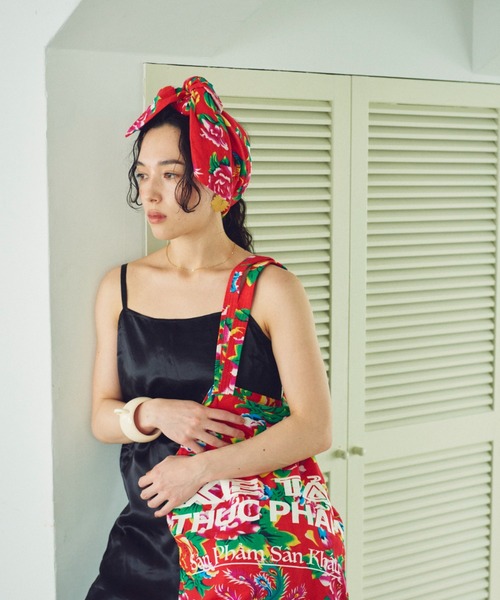 THEATRE PRODUCTS（シアタープロダクツ）の「フラワープリントスカーフ（ストール/ショール・レディース・グリーン/ブルー/レッド・FREE）」の17枚目の写真