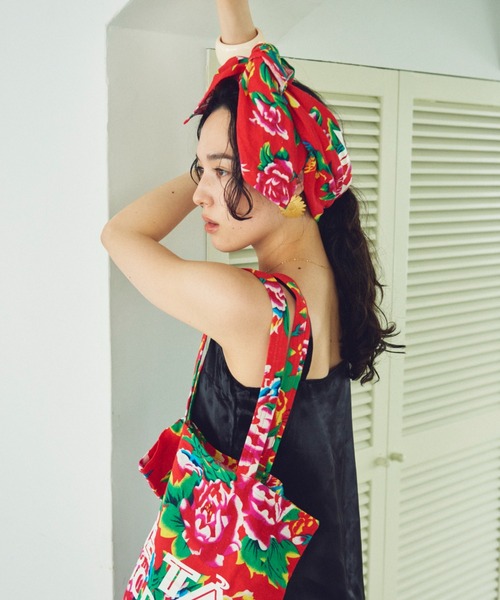 THEATRE PRODUCTS（シアタープロダクツ）の「フラワープリントスカーフ（ストール/ショール・レディース・グリーン/ブルー/レッド・FREE）」の19枚目の写真