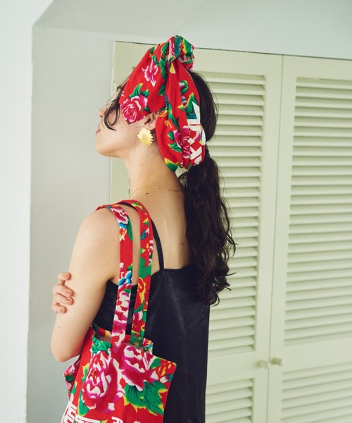 THEATRE PRODUCTS（シアタープロダクツ）の「フラワープリントスカーフ（ストール/ショール・レディース・グリーン/ブルー/レッド・FREE）」の21枚目の写真