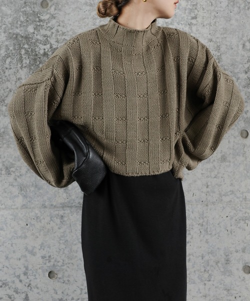 select MOCA by son(セレクトモカバイソン)の「リンクスストライプクロップドニット(ニット/セーター・レディース・チャコールグレー/アイボリー/ブラック/グレイッシュベージュ・FREE)」の4枚目の写真