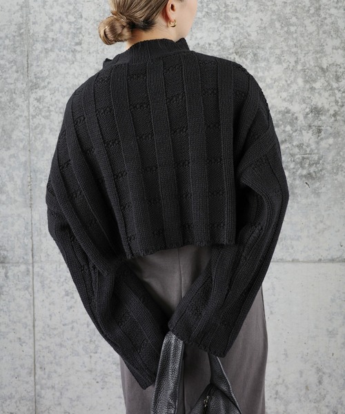 select MOCA by son(セレクトモカバイソン)の「リンクスストライプクロップドニット(ニット/セーター・レディース・チャコールグレー/アイボリー/ブラック/グレイッシュベージュ・FREE)」の19枚目の写真