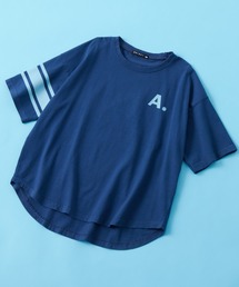 新品タグ付き英文字トップス 英字ロゴ」に該当するTシャツ/カットソーファッション通販