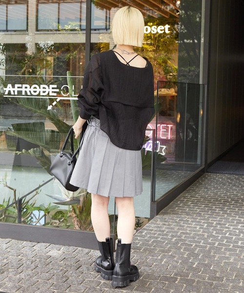 w closet（ダブルクローゼット）の「シワ加工シアーセーラー衿ブラウス