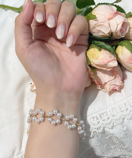 apres jour（アプレジュール）の「【apres jour×ARIAZ】フラワーデザインブレスレット（ブレスレット・レディース・ホワイト・FREE）」の2枚目の写真