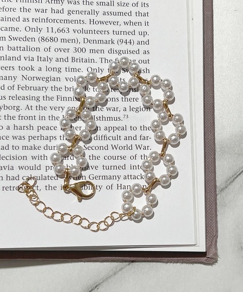 apres jour（アプレジュール）の「【apres jour×ARIAZ】フラワーデザインブレスレット（ブレスレット・レディース・ホワイト・FREE）」の3枚目の写真