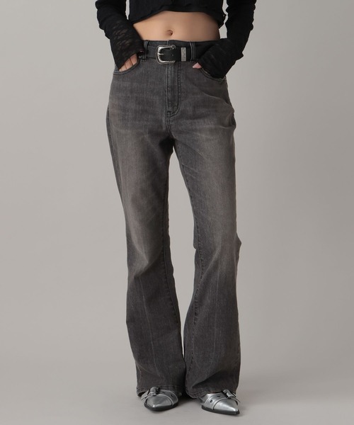 FOREVER 21(フォーエバー トゥエンティーワン)の「【2024SS】フレアデニム(デニムパンツ・レディース・ブラック/ライトブルー/ブルー・SMALL/MEDIUM/LARGE)」の2枚目の写真