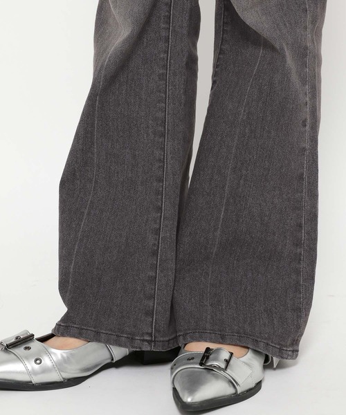 FOREVER 21(フォーエバー トゥエンティーワン)の「【2024SS】フレアデニム(デニムパンツ・レディース・ブラック/ライトブルー/ブルー・SMALL/MEDIUM/LARGE)」の16枚目の写真