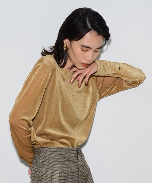 GALLEST（ギャレスト）の「ベロアチュールトップス（Tシャツ/カットソー・レディース・ベージュ/ライトグレー/ライトブルー/ブラック・38）」の5枚目の写真