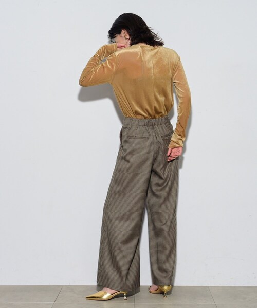 GALLEST（ギャレスト）の「ベロアチュールトップス（Tシャツ/カットソー・レディース・ベージュ/ライトグレー/ライトブルー/ブラック・38）」の9枚目の写真