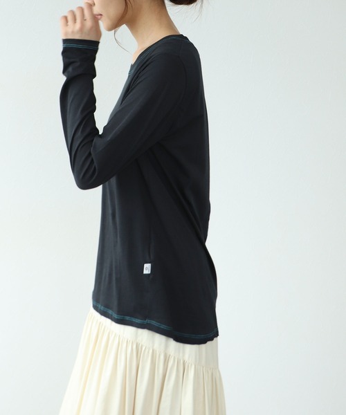 MAISON MAVERICK PRESENTS（メゾンマベリックプレゼンツ）の「【MAISON MAVERICK PRESENTS/メゾン マヴェリック プレゼンツ】マハラニロングスリーブ（Tシャツ/カットソー・レディース・ブラック/オフホワイト/ブルー・FREE）」の13枚目の写真