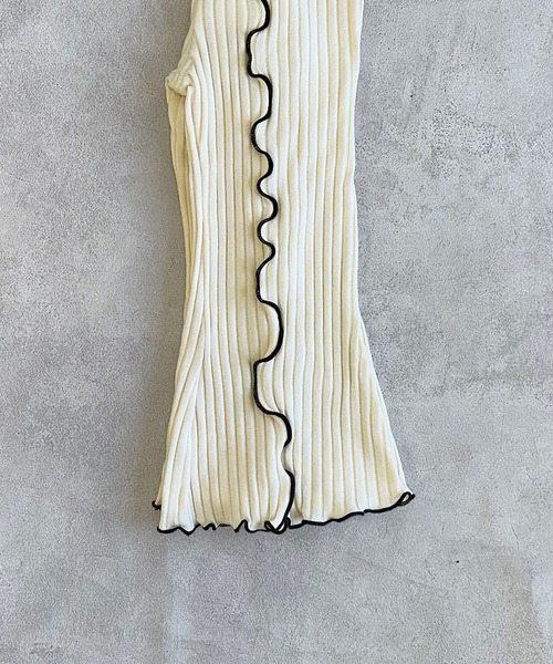 CALMIA（カルミア）の「裏起毛テレコフレアーパンツ（その他パンツ・キッズ・オフホワイト/ブラウン/ブラック/ワインレッド・120/110/90/150/100/140/130）」の6枚目の写真